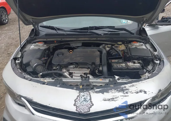 1G1ZB5ST2HF118221: 43025905