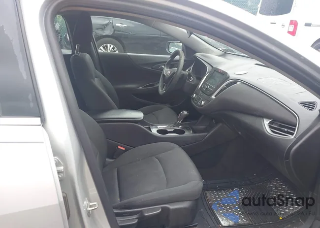 1G1ZB5ST2HF118221: 43025905