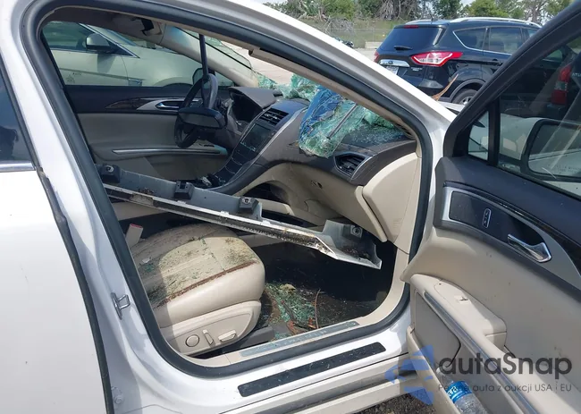 3LN6L2JK1GR632993: 43025955