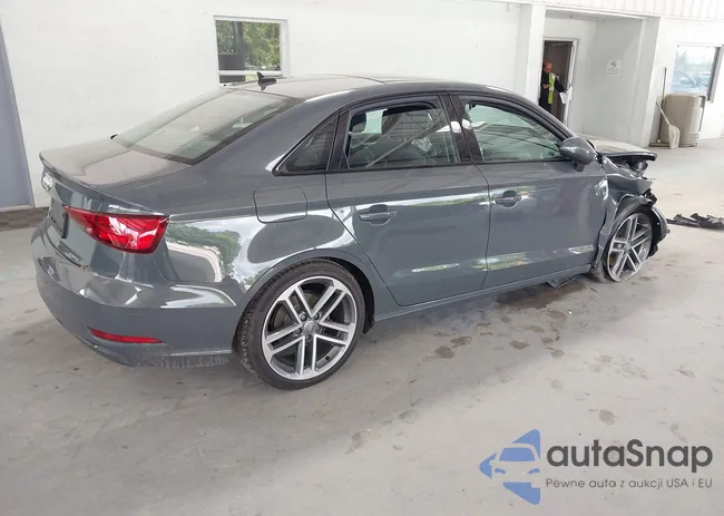 WAUAUGFF9KA085976: 43026147