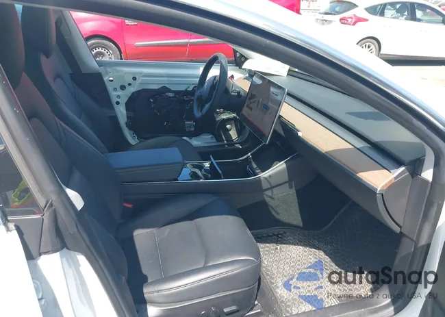 5YJ3E1EA1KF449472: 43026205