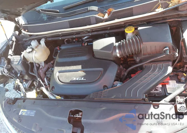 2C4RC1BG5JR214309: 43026880