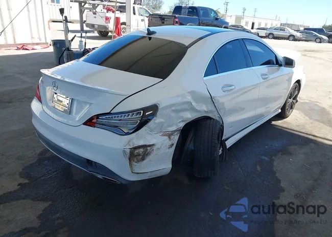 WDDSJ4EB0KN775305: 43026956