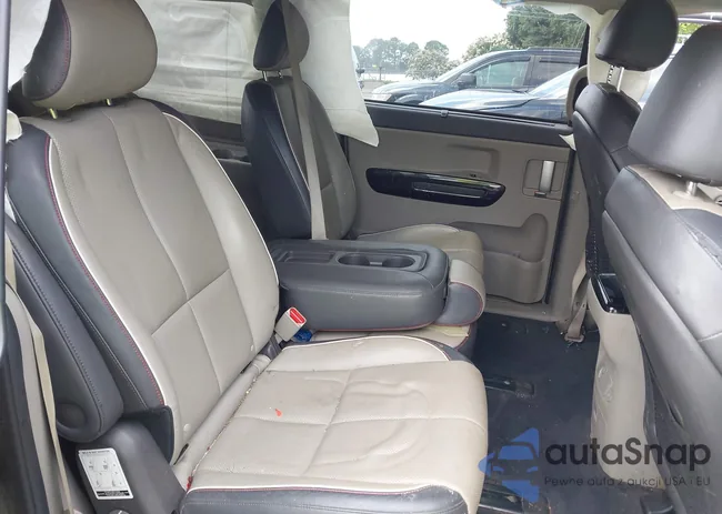 KNDMC5C11G6100562: 43027002