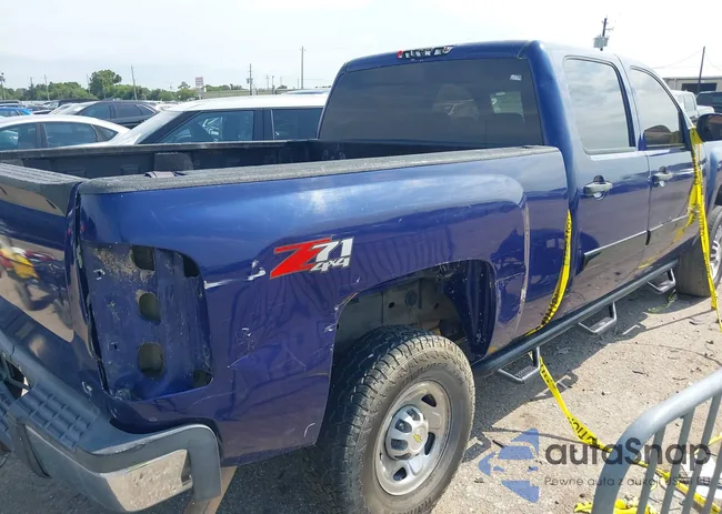 1GCHK23K88F212403: 43027169