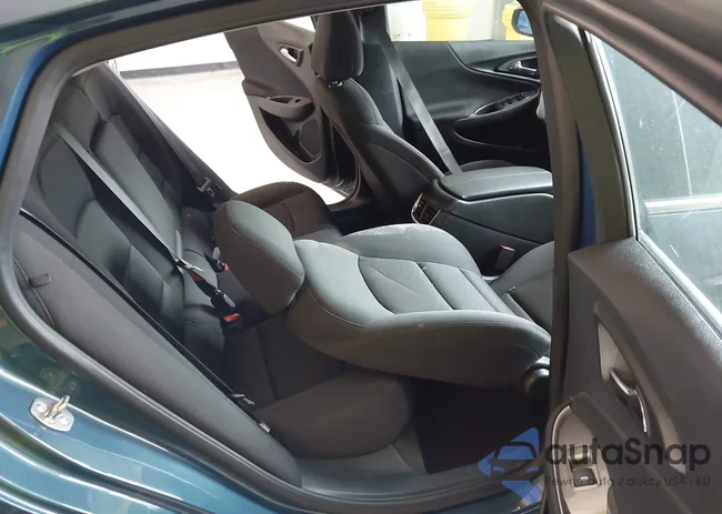 1G1ZD5STXSF140890: 43028311