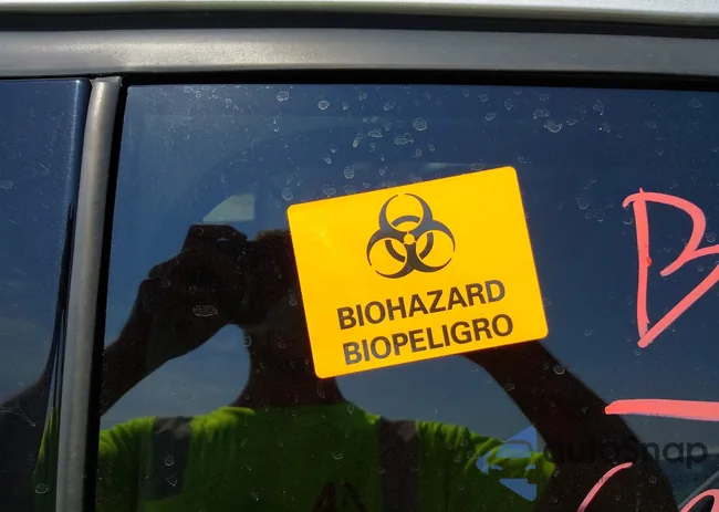 1FMCU0GD6JUA19913: 43028373