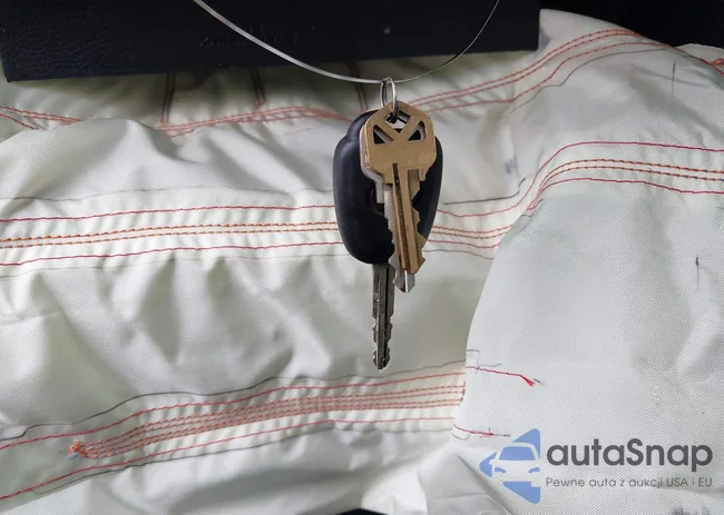 2T1BURHE6GC645124: 43028466