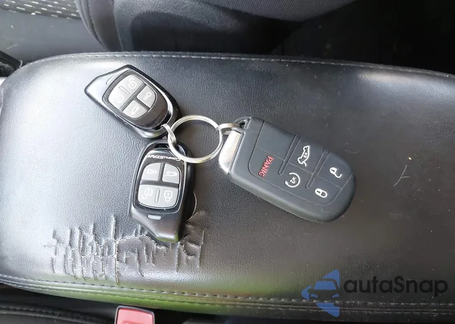 3C4PDCBG2DT619156: 43028682