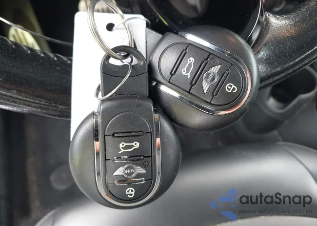 WMWXM5C57F3A04366: 43027873