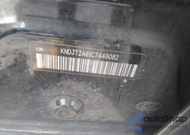 KNDJT2A61C7446082: 43029296