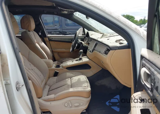 WP1AA2A56HLB08333: 43029161