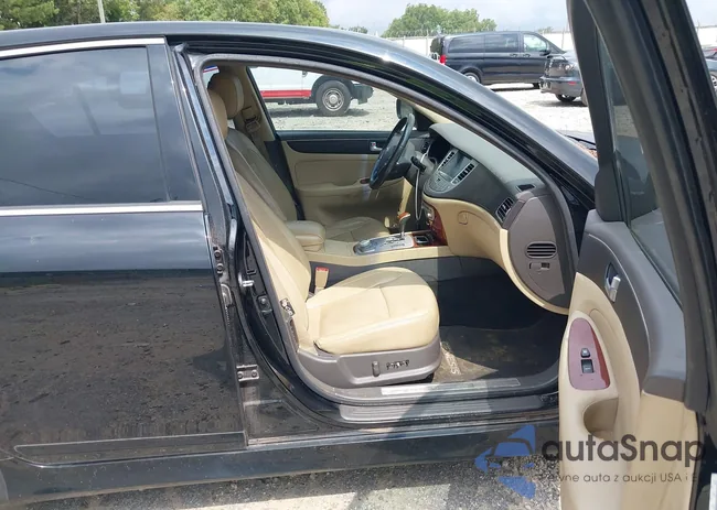 KMHGC4DD2DU234046: 43030666