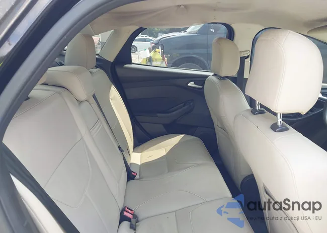 1FADP3F24GL223955: 43029899