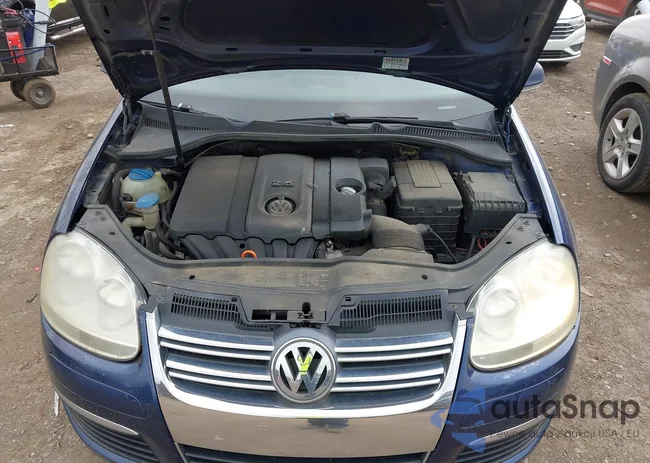 3VWSF71K96M801075: 43029916