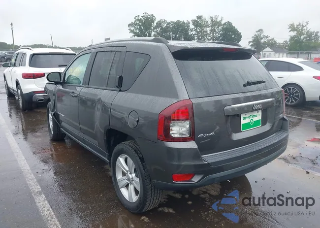 1C4NJDEB4HD176557: 43030190