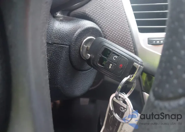 1G1PE5SB4G7217671: 43031307