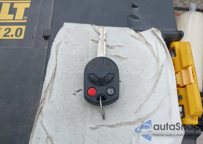 1FMCU0D72BKA70174: 43031309