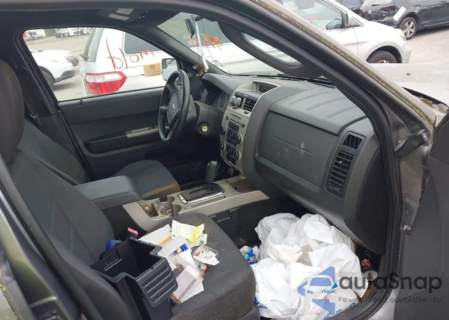 1FMCU0D72BKA70174: 43031309