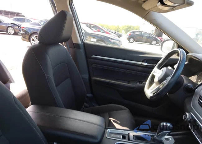 1N4BL4DVXKC104662: 43031428