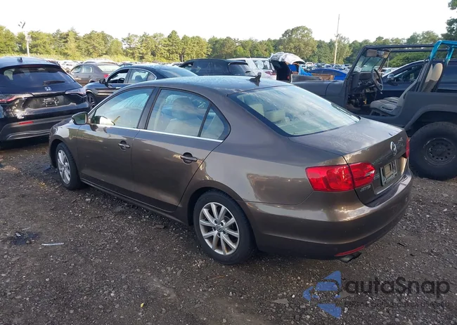 3VWD17AJ5EM439582: 43031664