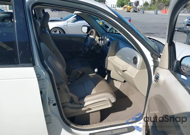 3A8FY68828T175681: 43031702