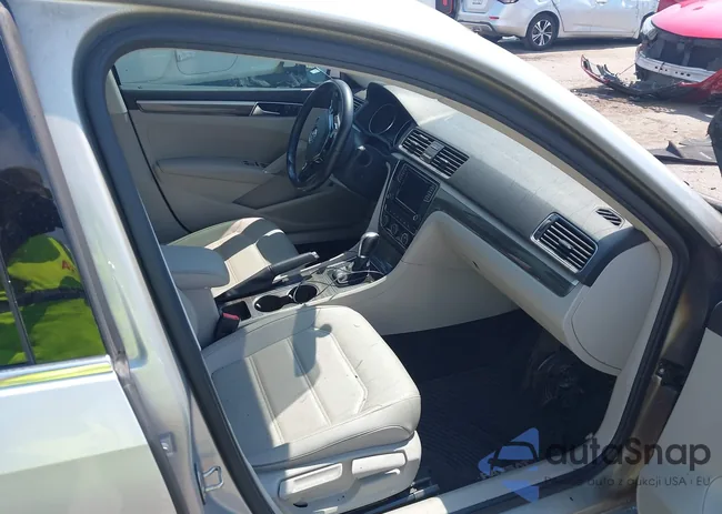 1VWBA7A3XJC027288: 43031818