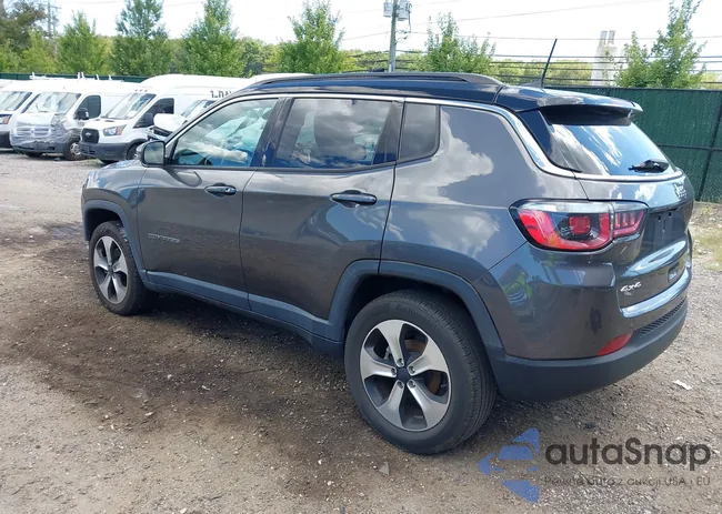 3C4NJDBB8JT245724: 43030962