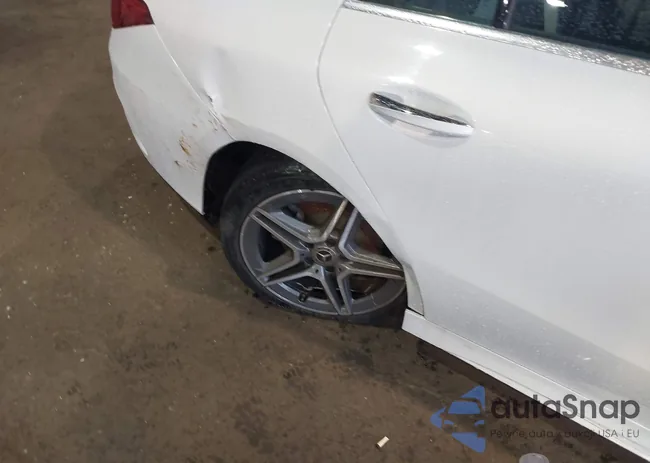 W1K5J4HB7MN173660: 43032339