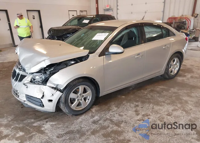 1G1PF5SC8C7308765: 43032375