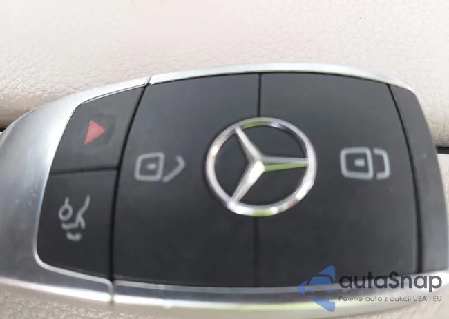 W1N4M4HB7PW263069: 43032643