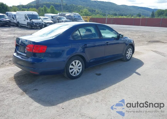 3VW2K7AJ2CM319448: 43032792