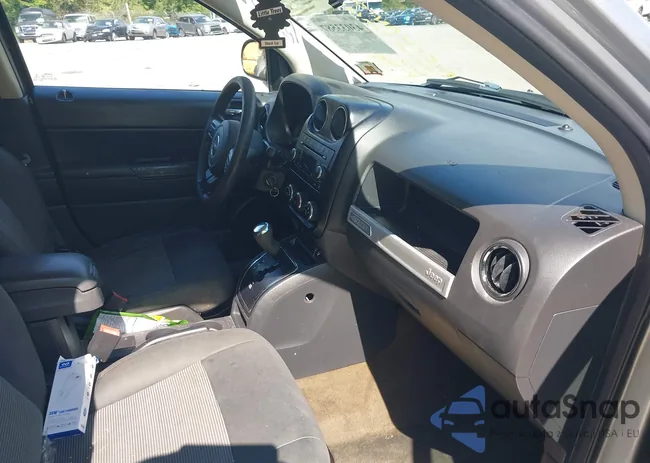 1C4NJCBAXGD687484: 43033587