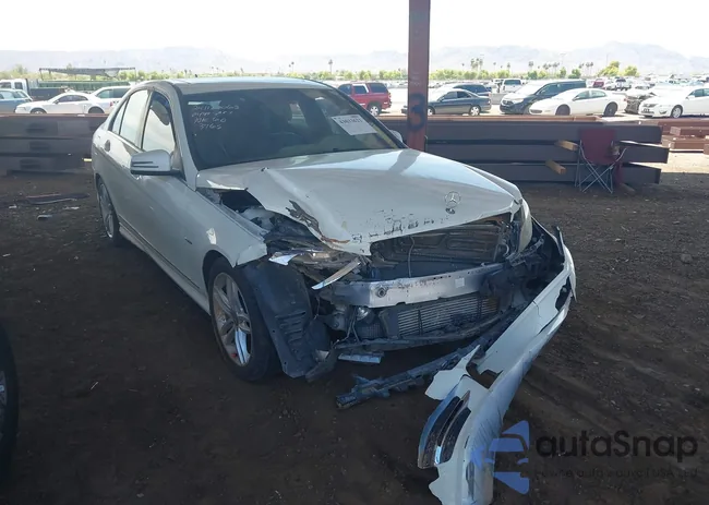 WDDGF4HBXCA633765: 43033621