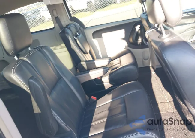 2C4RC1BG2GR157768: 43032866