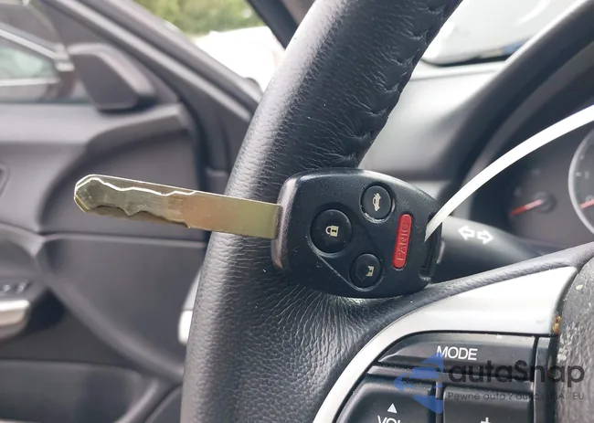 1HGCP2F8XAA117924: 43032875