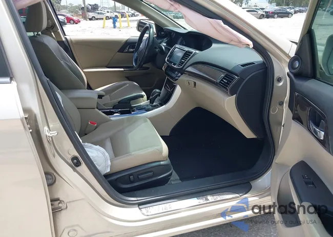 1HGCR2F89HA040631: 43032964