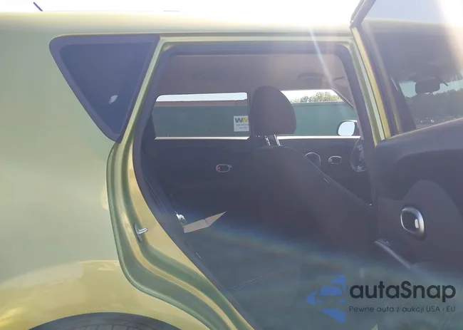 KNDJN2A28K7916226: 43032971