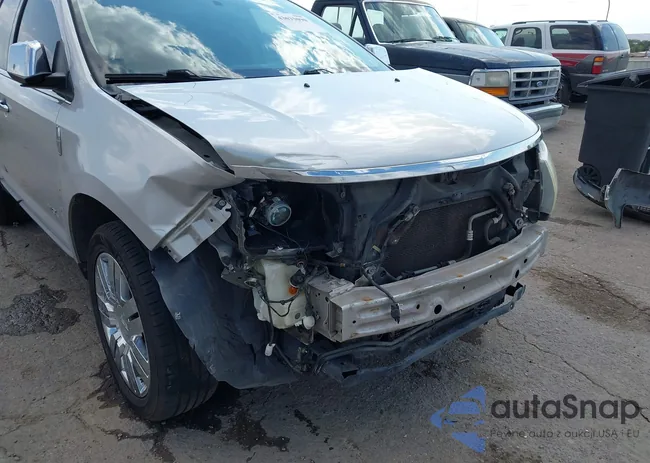 2LMDU68C09BJ01879: 43033090