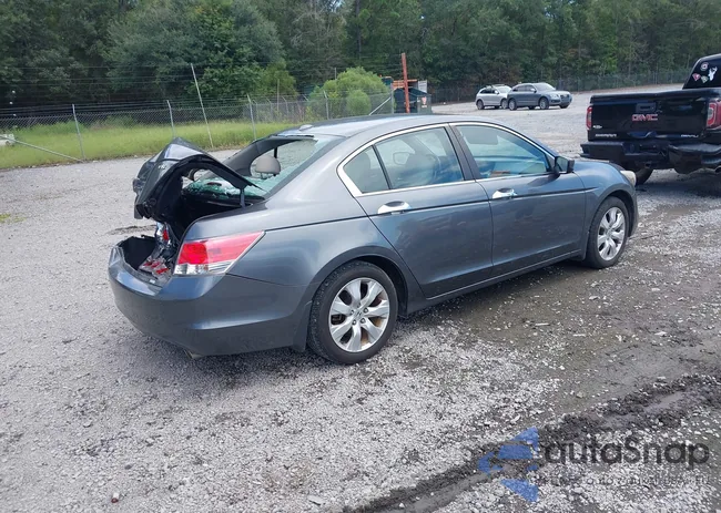 1HGCP3F8XAA028778: 43033107