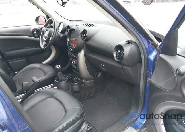 WMWZB3C53FWM33132: 43033230