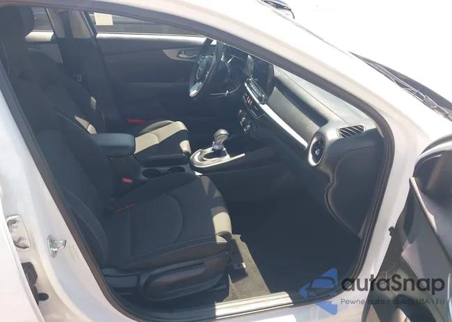 3KPF24AD2PE558060: 43034286