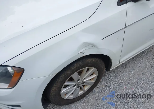 3VW217AU1FM018946: 43034661