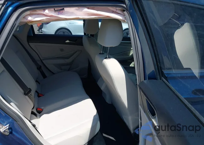 3VWC57BUXKM261477: 43034750