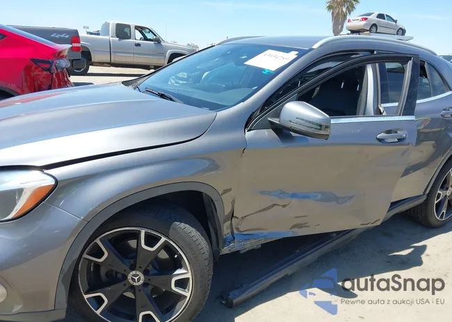 WDCTG4EB5KJ597812: 43034759