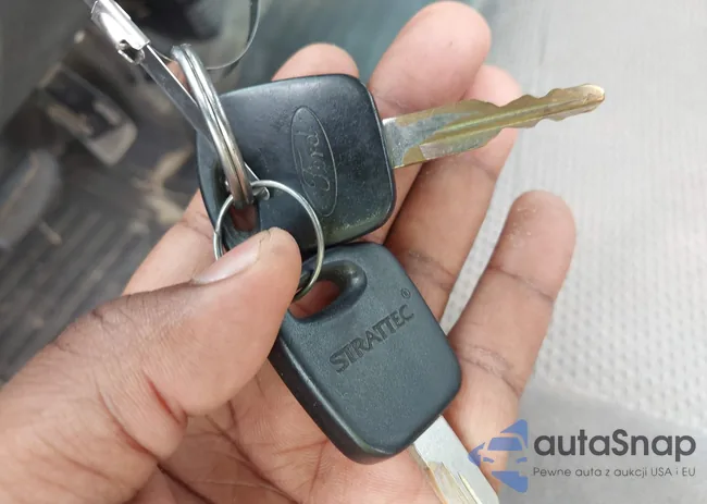 1FTRF17W52NA65163: 43033928