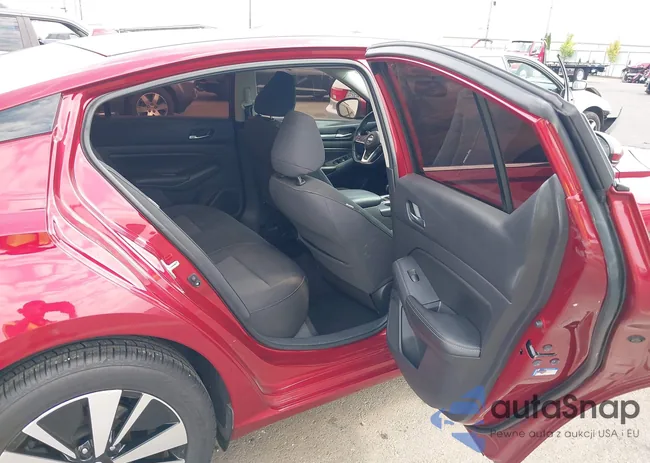 1N4BL4DV6KC121300: 43034053