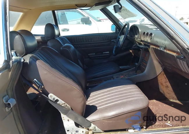 WDBBA48DXJA083385: 43034138