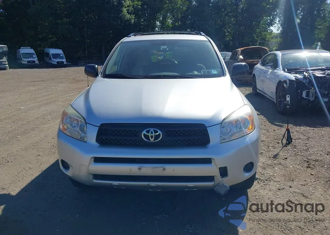 JTMBD33V586088638: 43035452