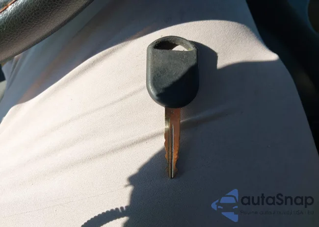 1FMZU67E53UC81852: 43035177